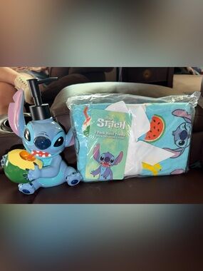 Disney Stitch Soap Dispenser & Fruit-Print Hand Towel Set — Aqua Blue & Purple